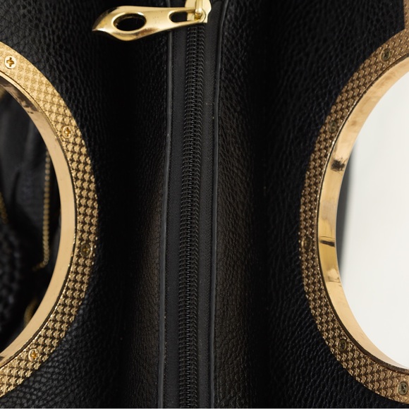 Statement bag black with rosette floral accent - Picture 13 of 16